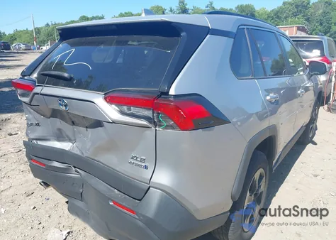 2021 Toyota Rav4 Hybrid Xle z USA, uszkodzony, nr VIN JTMR6RFV1MD510112